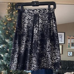 Black & white skirt